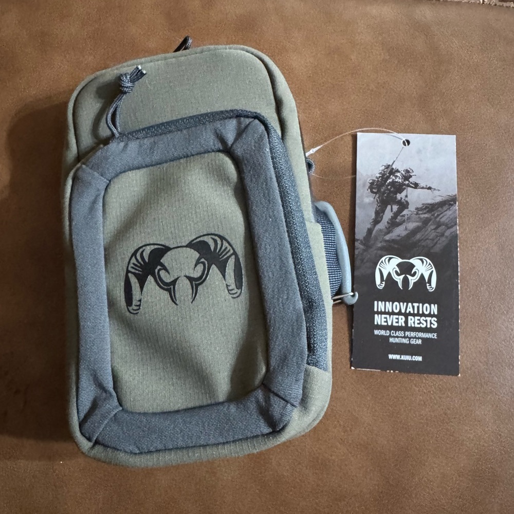 KUIU Olive and Charcoal Belt Bag Pro G3 Phone Holder